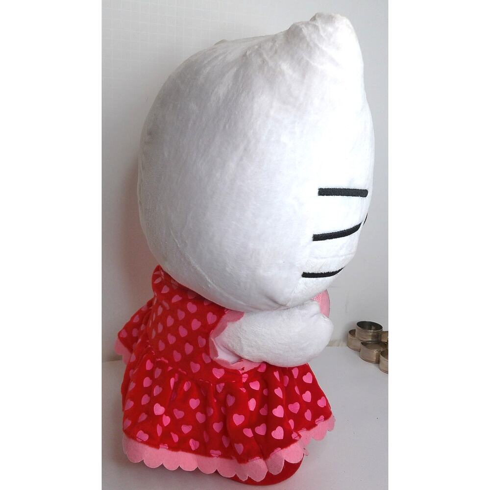 Hello Kitty Valentine Love 2017 Porch Greeter 20 Inch Plush Standing XOXO Heart - Picture 5 of 7